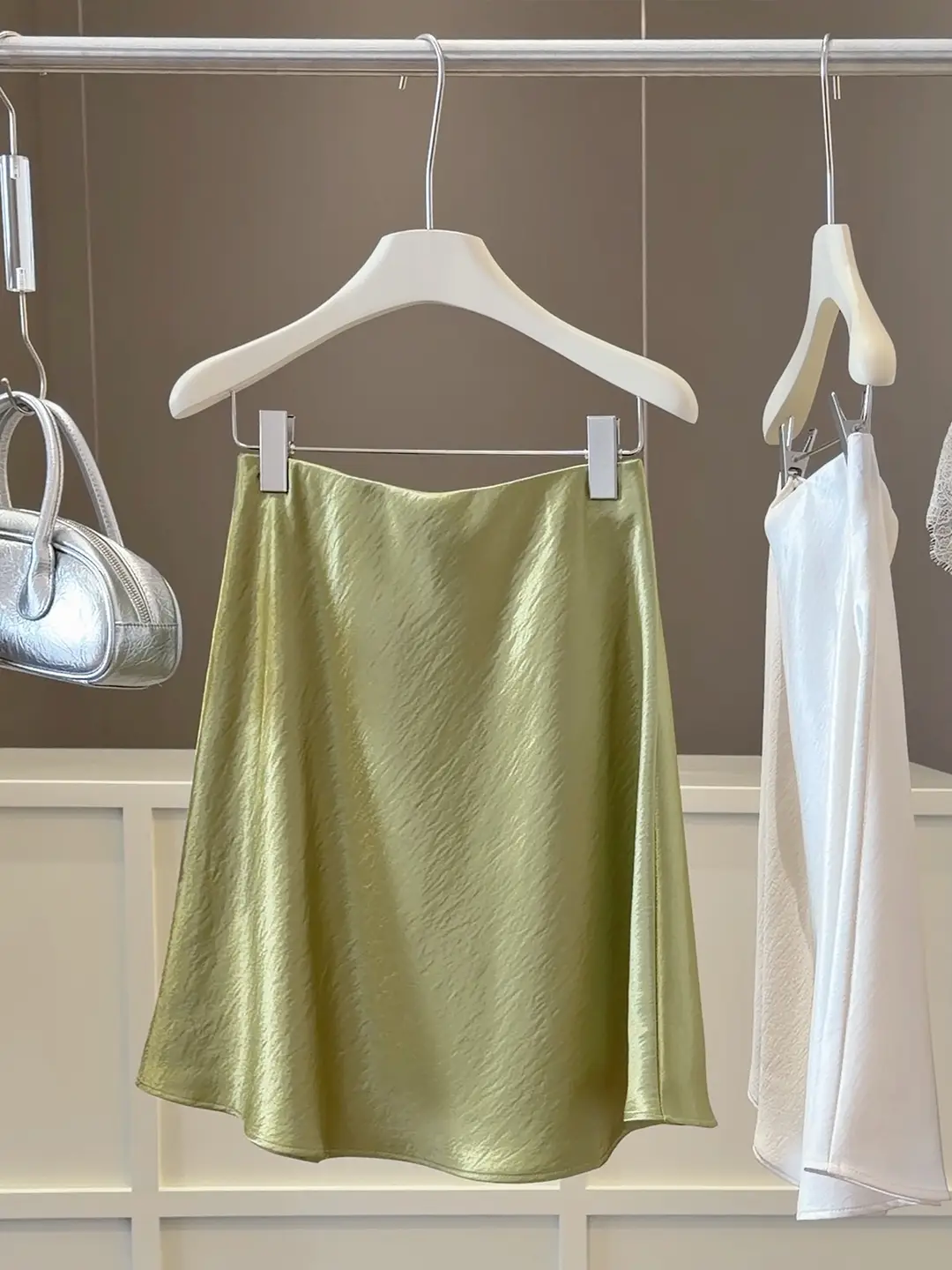 Elegant Satin Acetate Skirt for Women, Summer 2026, High-Waisted, Slimming, Drapey A-Line, Hip-Hugging Short Fishtail Skirt