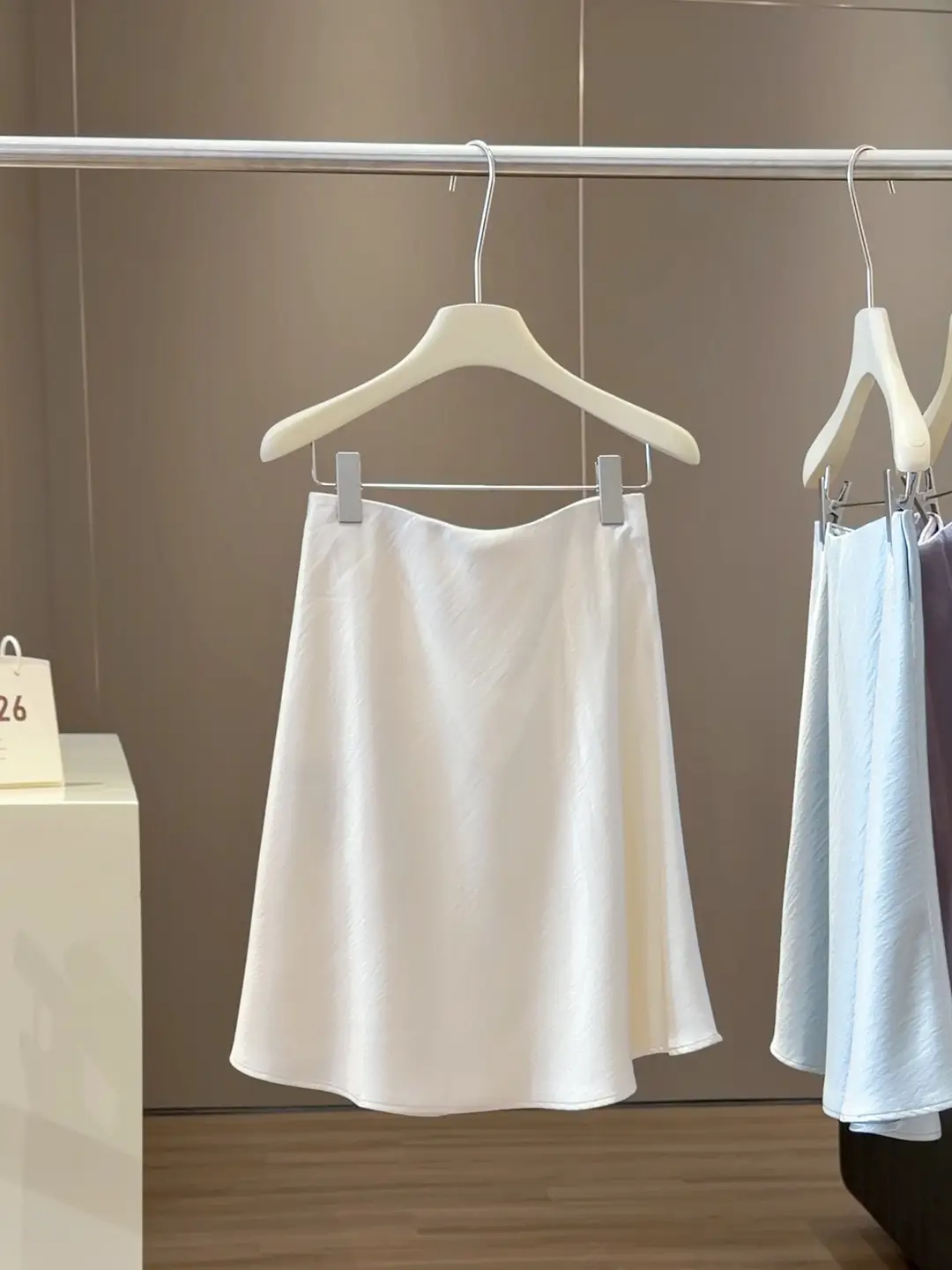 Elegant Satin Acetate Skirt for Women, Summer 2026, High-Waisted, Slimming, Drapey A-Line, Hip-Hugging Short Fishtail Skirt