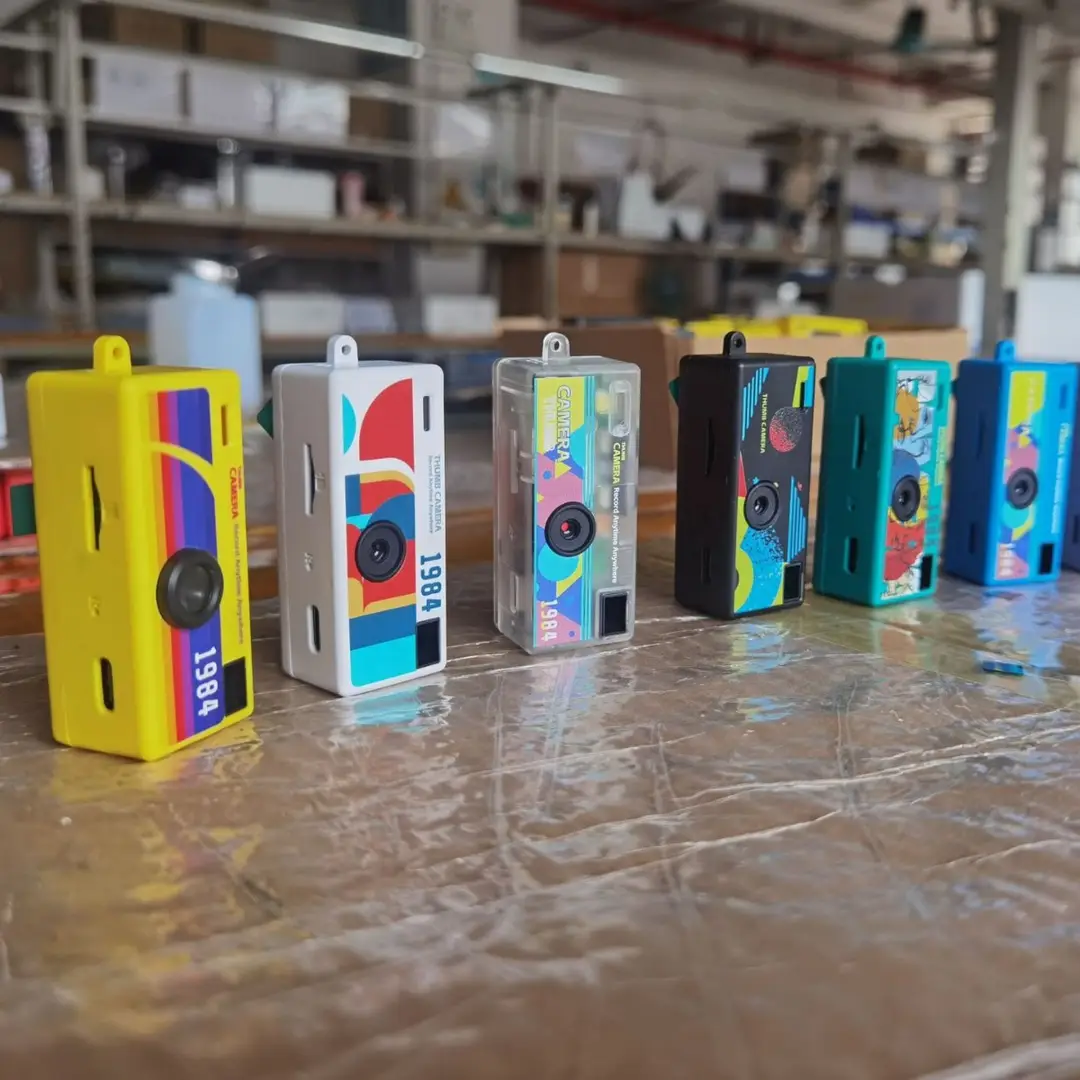 Retro Thumb Camera for Students, Small Portable Camera for Taking Photos and Videos, Pocket-Sized Trendy Photo Gadget