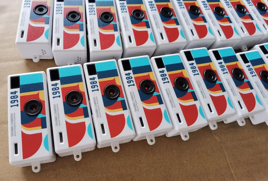 Retro Thumb Camera for Students, Small Portable Camera for Taking Photos and Videos, Pocket-Sized Trendy Photo Gadget — feature 10