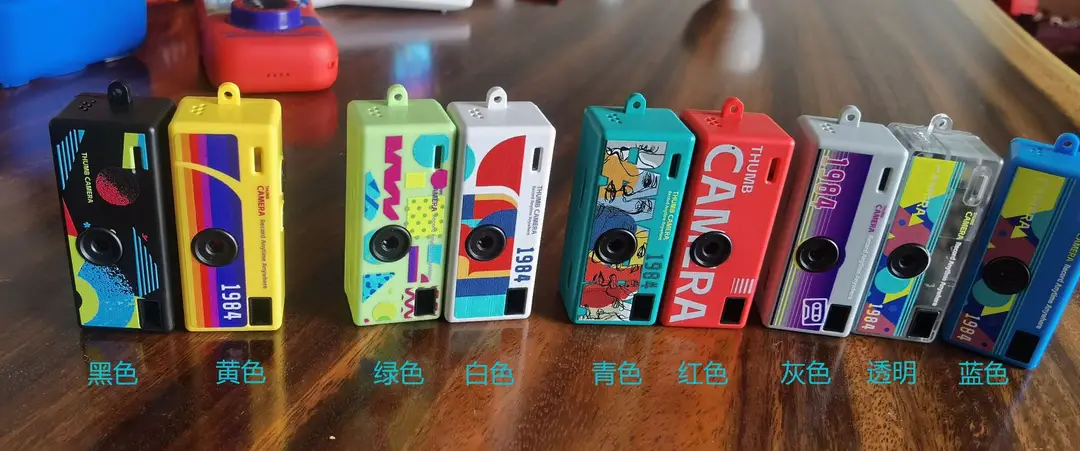 Retro Thumb Camera for Students, Small Portable Camera for Taking Photos and Videos, Pocket-Sized Trendy Photo Gadget — feature 6