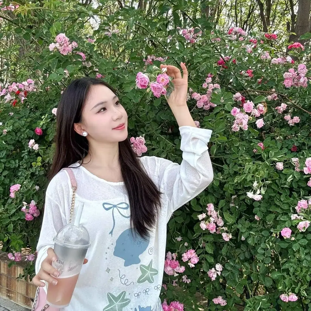 Sun Protection Cover-Up Long-Sleeve T-Shirt for Women, Unique Print, Summer Design, Stylish, Cute, Loose Fit, Versatile, Thin Top — feature 11