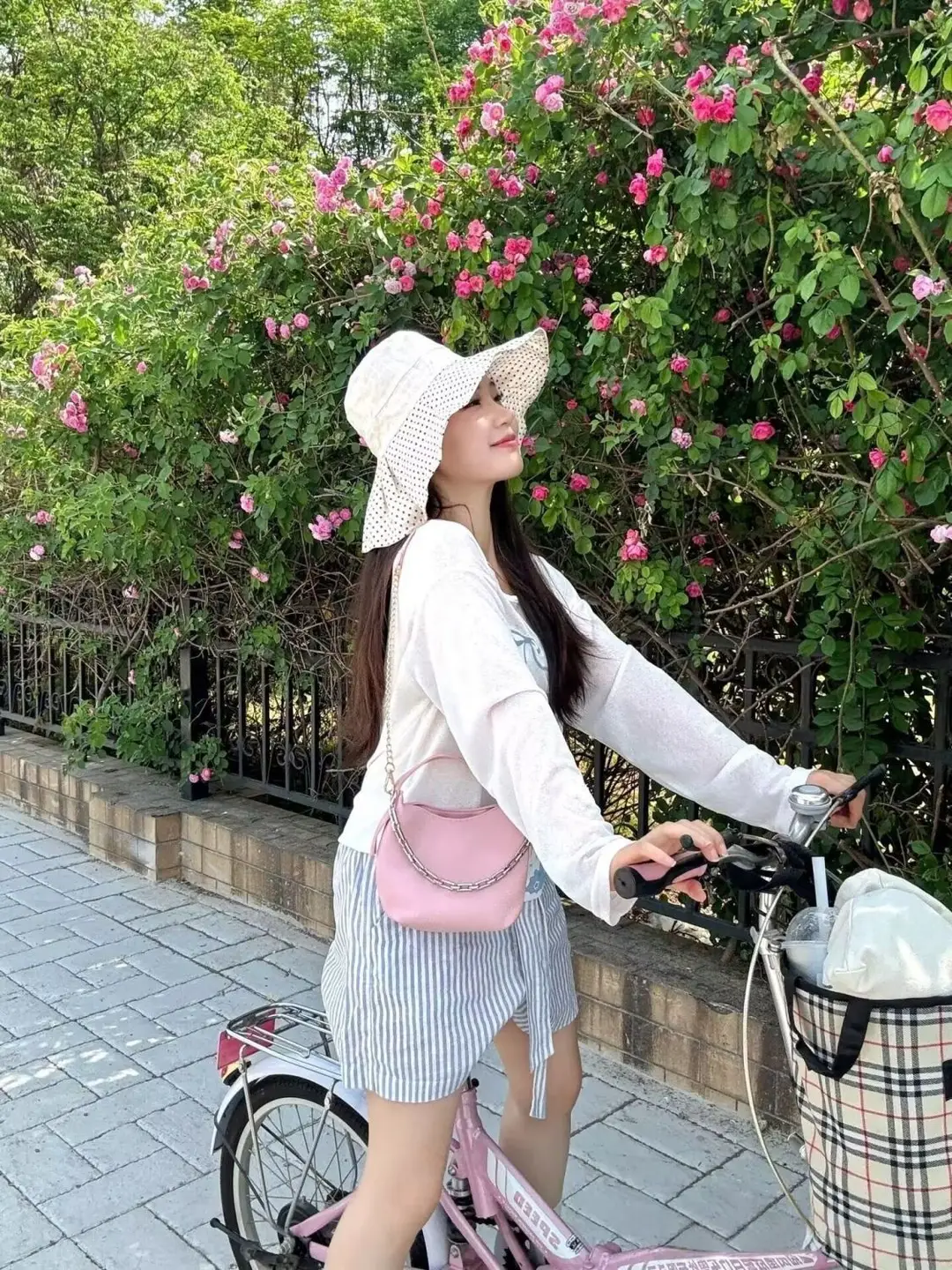 Sun Protection Cover-Up Long-Sleeve T-Shirt for Women, Unique Print, Summer Design, Stylish, Cute, Loose Fit, Versatile, Thin Top — feature 15