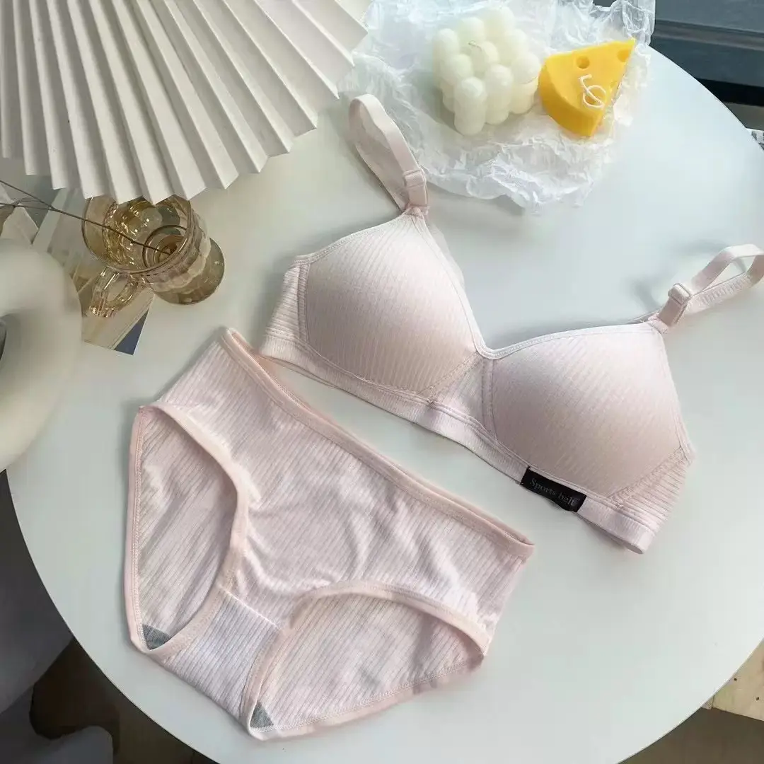 Thin, Seamless Bra for High School Students during Their Developmental Period, Comfortable for Small Busts, No Underwire, Black