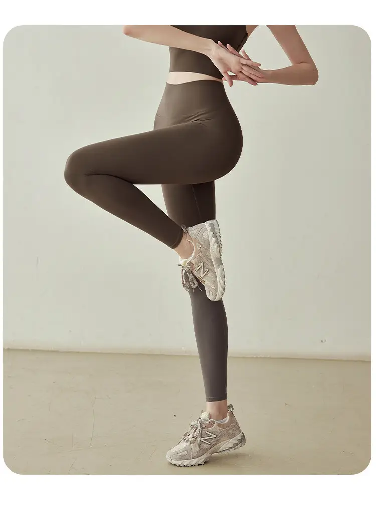 Plus-Size Women's Sports Suit 2026 New Yoga Outfit Fitness Running Sportswear Pilates Stunning Training Wear — feature 18