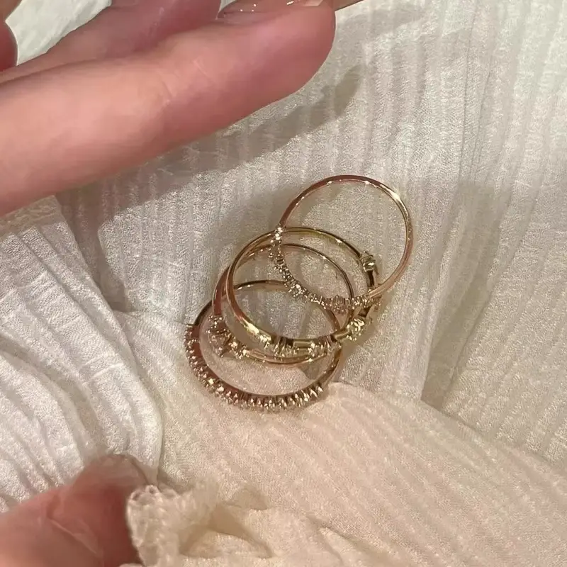 Vintage Style Fine Imitation Diamond Ring for Women, Light Luxury, High-End Feel, Niche Design, Stackable Open Ring