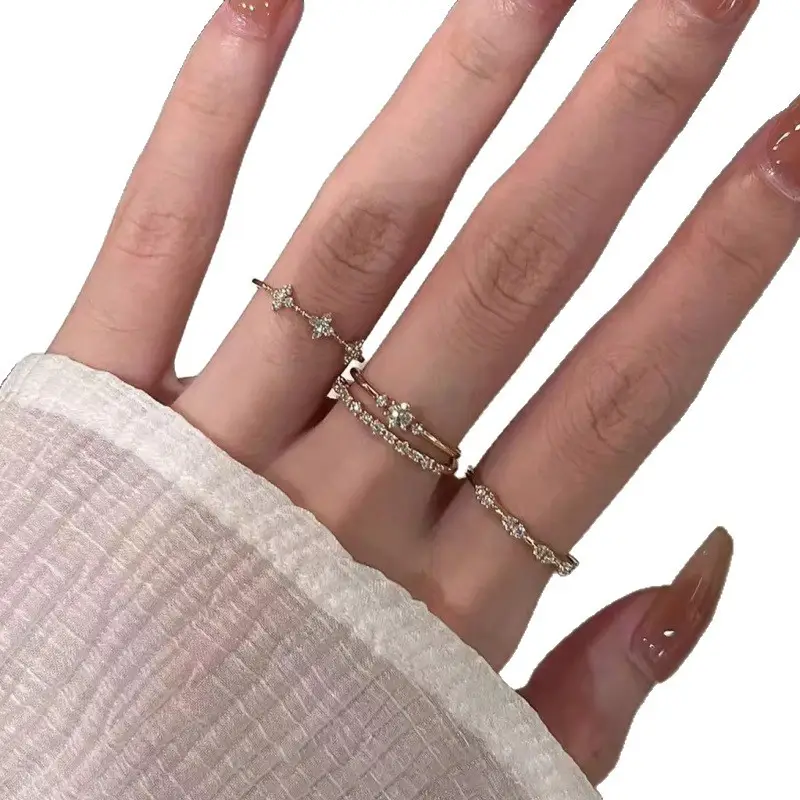 Vintage Style Fine Imitation Diamond Ring for Women, Light Luxury, High-End Feel, Niche Design, Stackable Open Ring