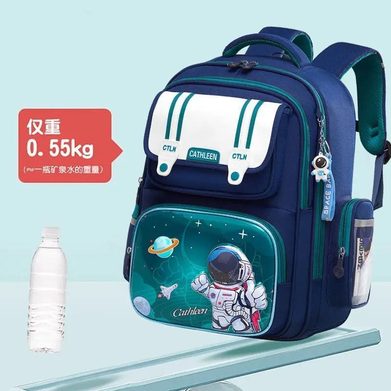 Foreign Trade Schoolbags for Primary School Students 3D Hard-Shell Astronaut Schoolbags for Boys and Girls in Grades 1-3-6 to Protect the Spine and Reduce Burden