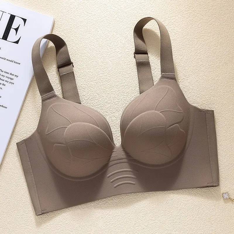 Plus-Size Thin Seamless Women's Bra for Large Busts, Minimizing Appearance, Gathering Side Breasts, Anti-Sagging, Outward Expansion Adjustment Bra