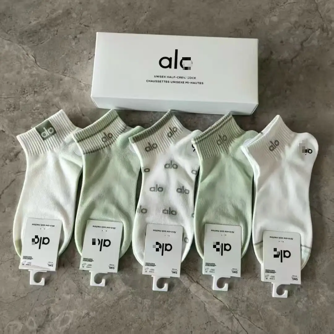 Alo Yoga Socks Boxed Short-Tube Sports Socks for Men and Women, Breathable, Sweat-Absorbent, Cotton, All-Season Casual Trendy Socks Wholesale