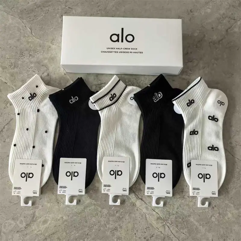 Alo Yoga Socks Boxed Short-Tube Sports Socks for Men and Women, Breathable, Sweat-Absorbent, Cotton, All-Season Casual Trendy Socks Wholesale