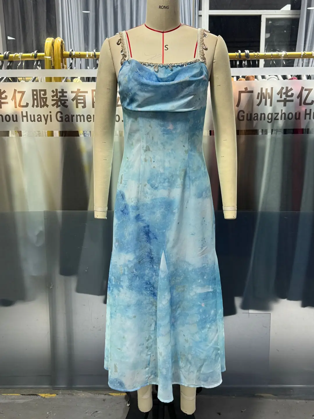 French-Style Dress for Women with a Large Skirt, Gentle and Elegant, Perfect for Spring and Summer, Especially Beautiful for the Beach, with a Cinched Waist — feature 11