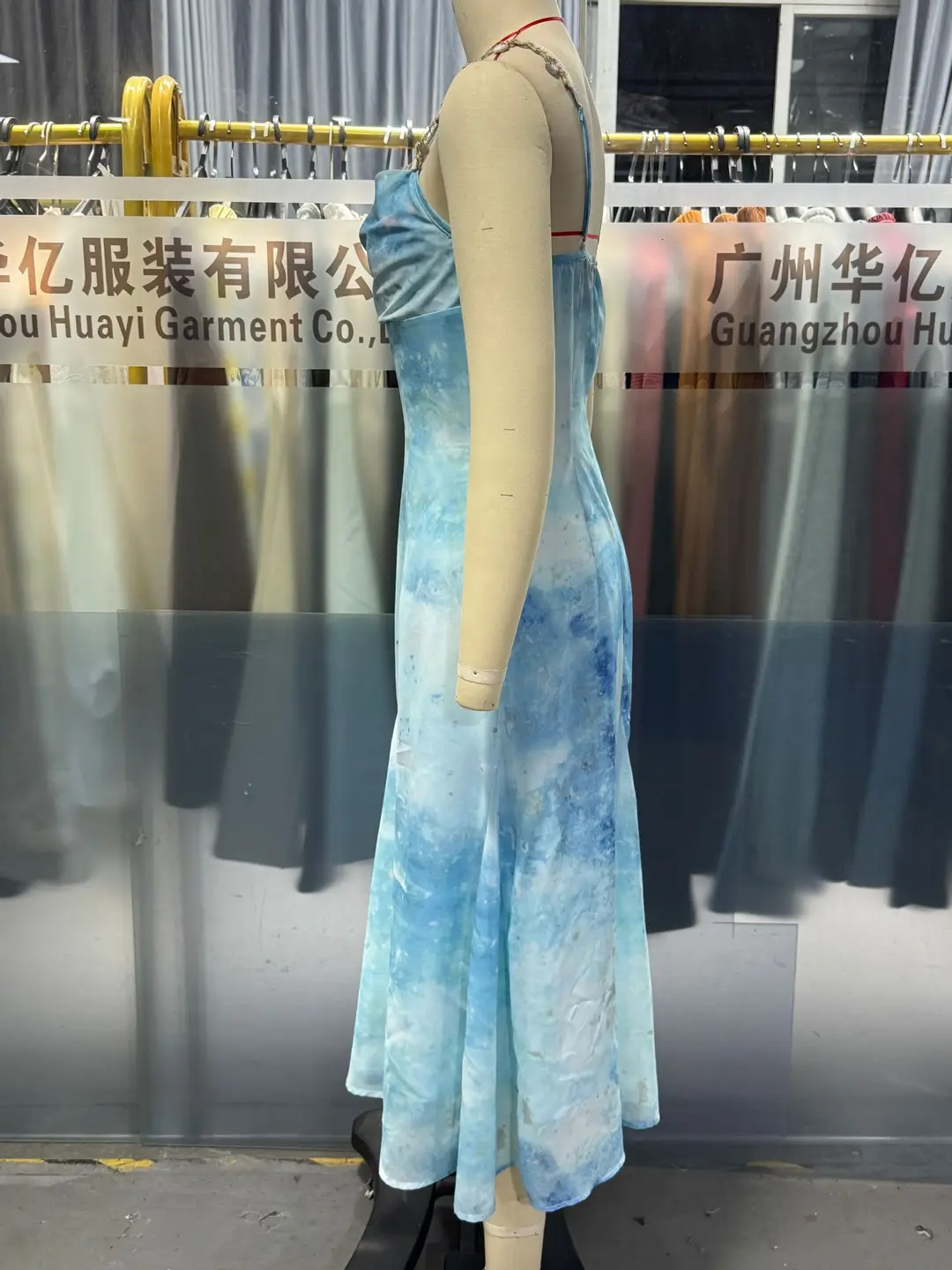 French-Style Dress for Women with a Large Skirt, Gentle and Elegant, Perfect for Spring and Summer, Especially Beautiful for the Beach, with a Cinched Waist — feature 12
