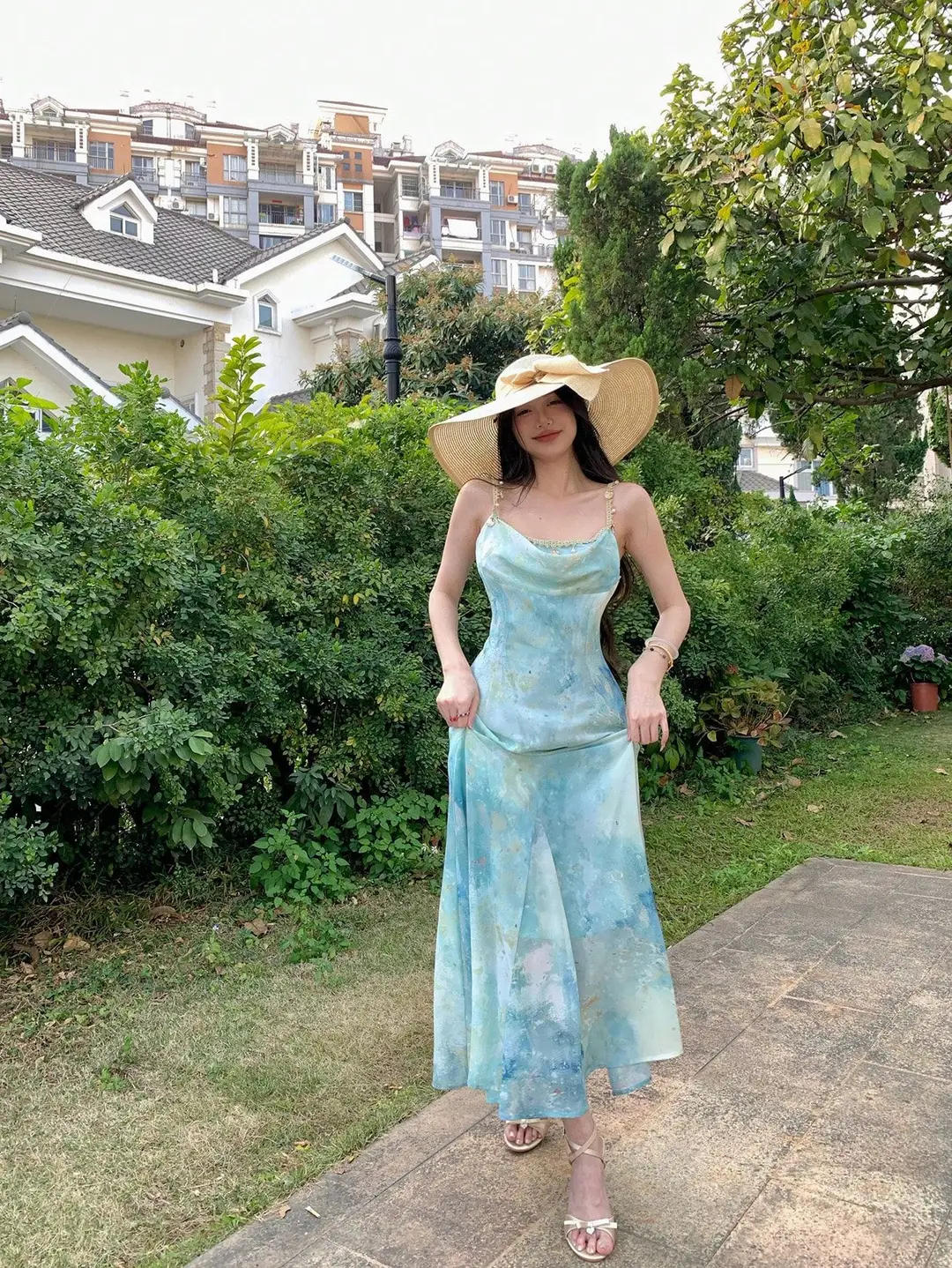 French-Style Dress for Women with a Large Skirt, Gentle and Elegant, Perfect for Spring and Summer, Especially Beautiful for the Beach, with a Cinched Waist — feature 8