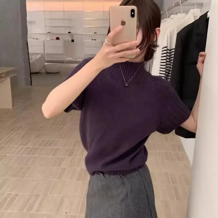 White Half-Turtleneck Sweater, Short-Sleeved Thickened Knitted Base Layer, New Autumn and Winter Style, Great for Layering, Very Stylish Top for Women