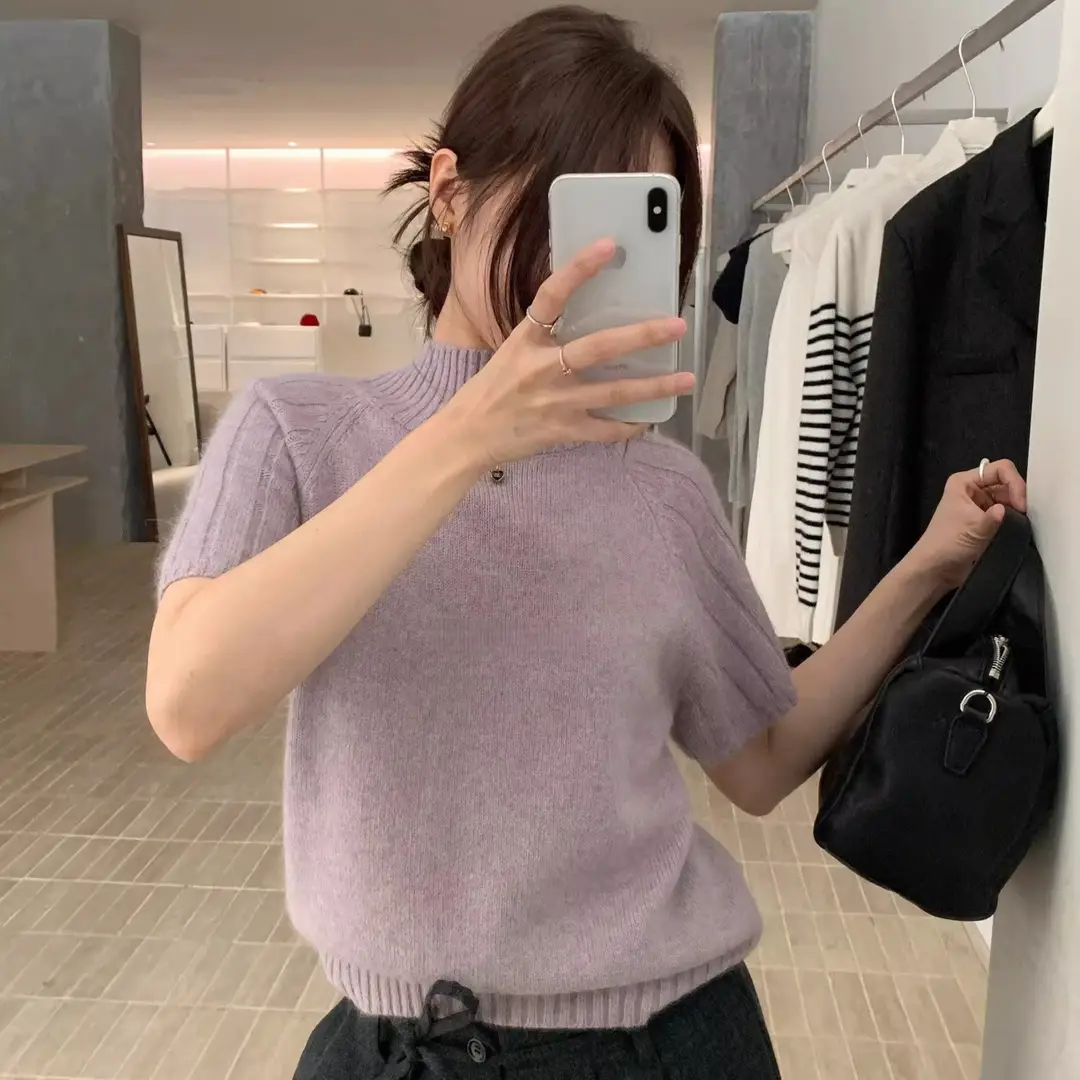 White Half-Turtleneck Sweater, Short-Sleeved Thickened Knitted Base Layer, New Autumn and Winter Style, Great for Layering, Very Stylish Top for Women