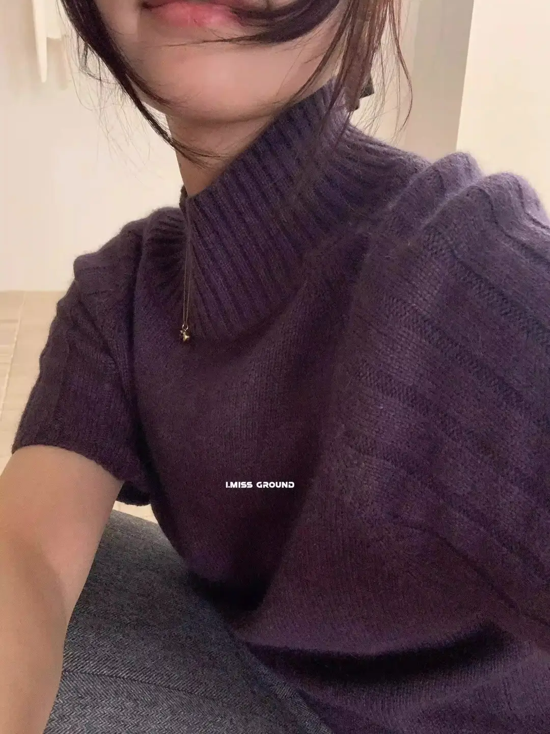 White Half-Turtleneck Sweater, Short-Sleeved Thickened Knitted Base Layer, New Autumn and Winter Style, Great for Layering, Very Stylish Top for Women — feature 4