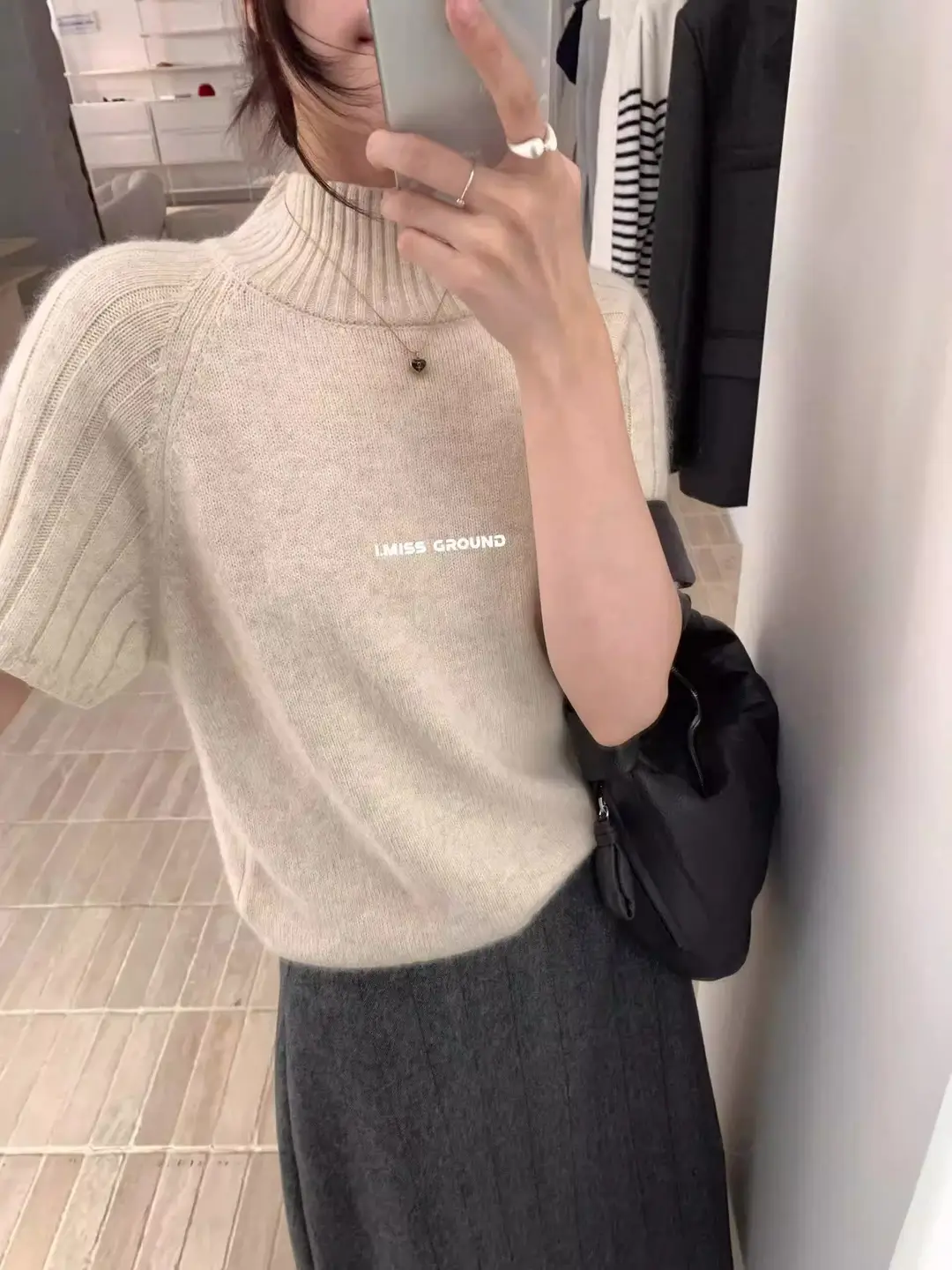 White Half-Turtleneck Sweater, Short-Sleeved Thickened Knitted Base Layer, New Autumn and Winter Style, Great for Layering, Very Stylish Top for Women — feature 7