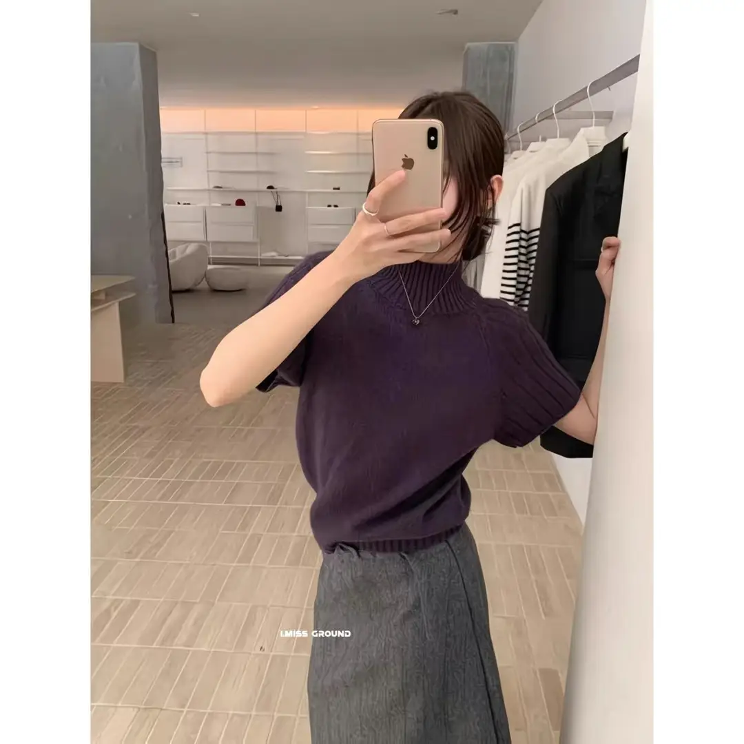 White Half-Turtleneck Sweater, Short-Sleeved Thickened Knitted Base Layer, New Autumn and Winter Style, Great for Layering, Very Stylish Top for Women