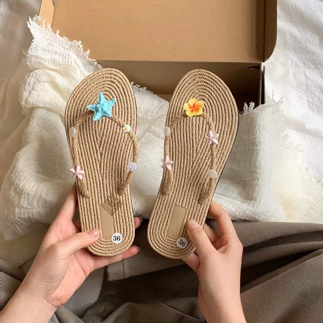 Xiaohongshu-Style Flip-Flops, Summer Seaside Vacation Style, Starfish Straw Beach Shoes, Flat Non-Slip Slippers, Sandals - Image 4