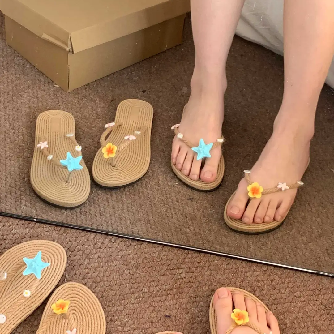 Xiaohongshu-Style Flip-Flops, Summer Seaside Vacation Style, Starfish Straw Beach Shoes, Flat Non-Slip Slippers, Sandals - Image 5