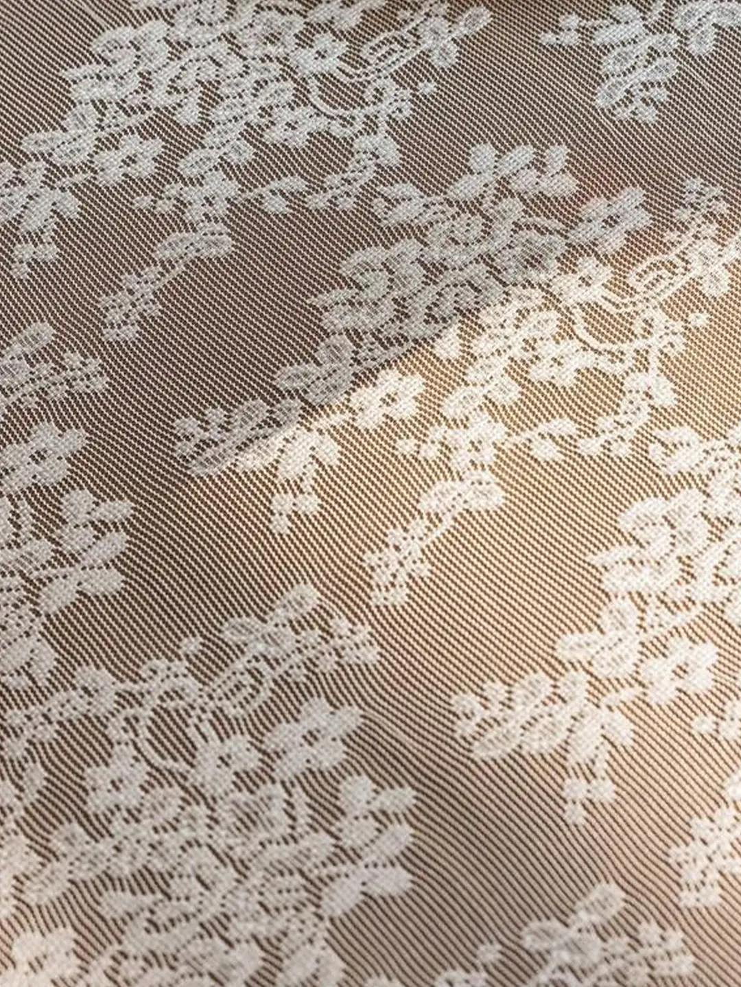 French-style lace tablecloth, rectangular, high-end, suitable for weddings, coffee table cloth, photography prop, hollowed-out European-style romantic background cloth — feature 15