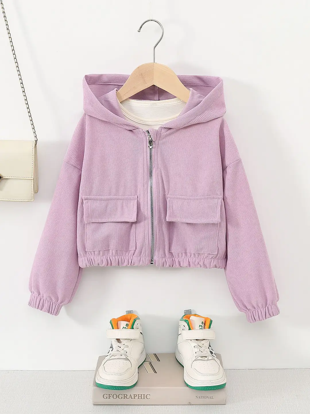 Direct sales from the source factory: girls' short zip-up jacket with hood, casual sporty style, fashionable new spring children's clothing