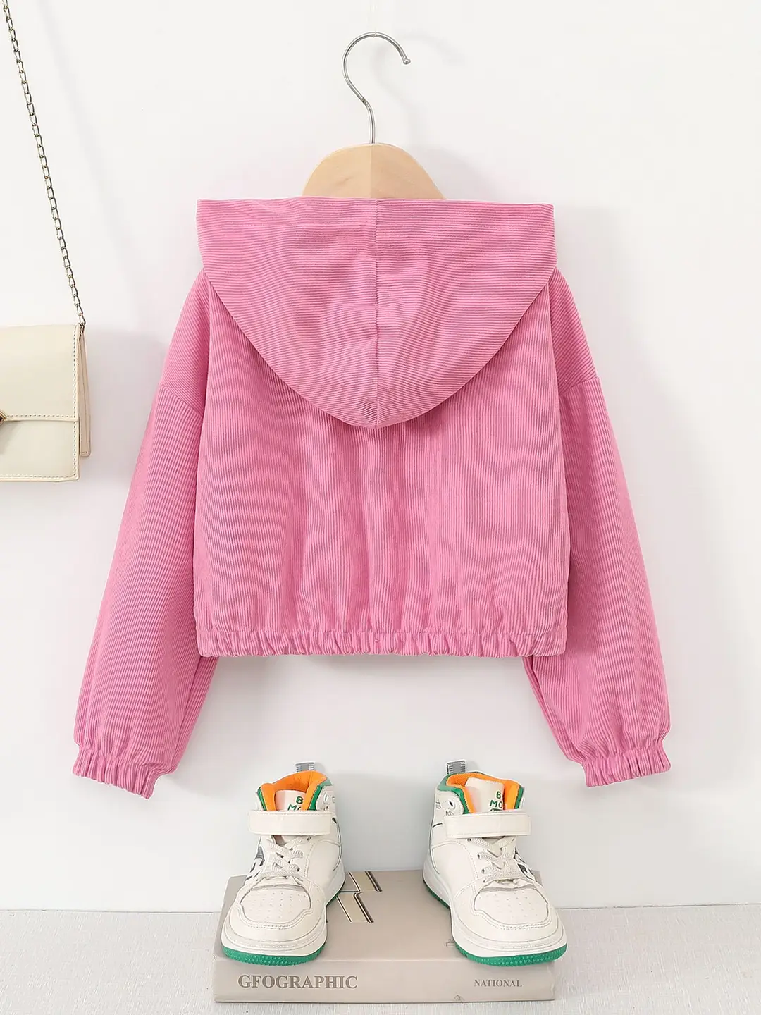 Direct sales from the source factory: girls' short zip-up jacket with hood, casual sporty style, fashionable new spring children's clothing — feature 12