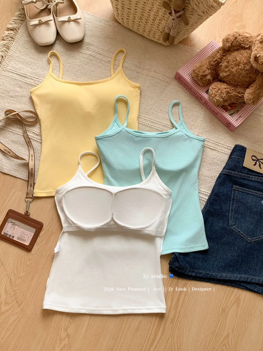 Solid Color Camisole for Women in Summer with Built-In Chest Pads, Sexy Sleeveless Top, Anti-Exposure, Slim Fit, Short Style, Beautiful Back — feature 24