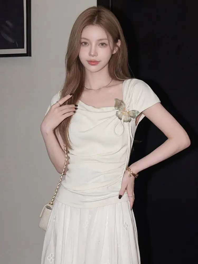 Light Blue Collarless Short-Sleeve T-Shirt with Exposed Collarbone, Summer Niche Style, Bow Tie Waist-Cinching Design, Stylish and Atmospheric Top — feature 28