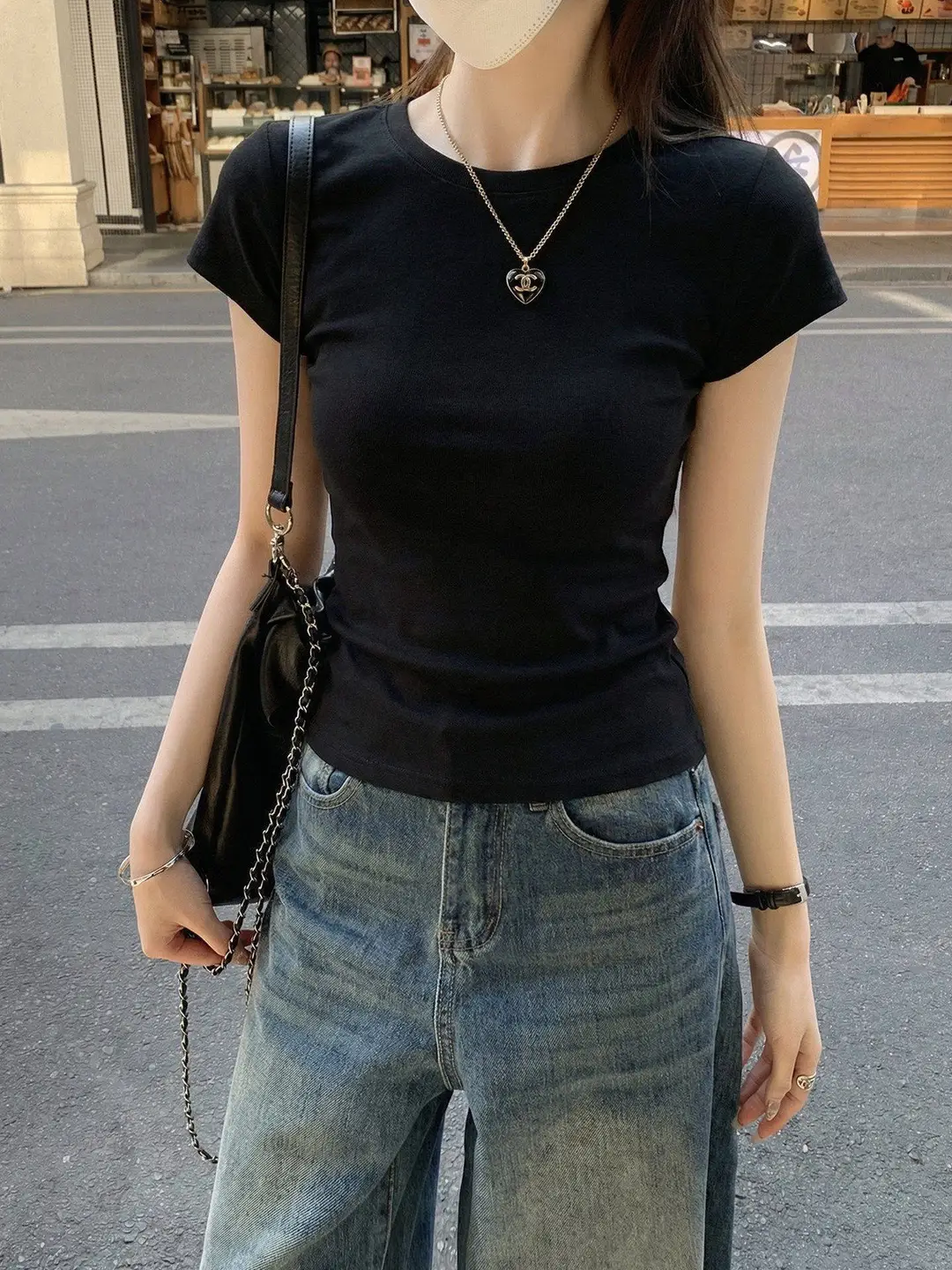 Black Round Neck Short-Sleeved T-Shirt Slim Fit Waist-Cinching Tight-Fitting Right-Shoulder Top for Women 2026 Summer Simple and Versatile Outfit — feature 13