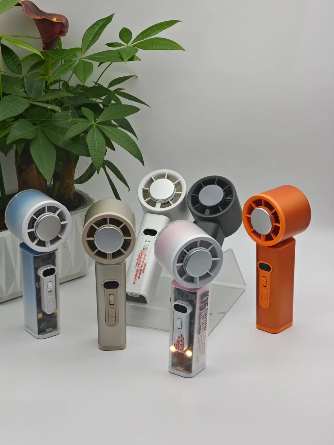 26 New Models of Automatic Oscillating Fans with Semiconductor Cooling, Long Battery Life, Desktop Lighting, Outdoor Customization, and Handheld Mini Fans — feature 1