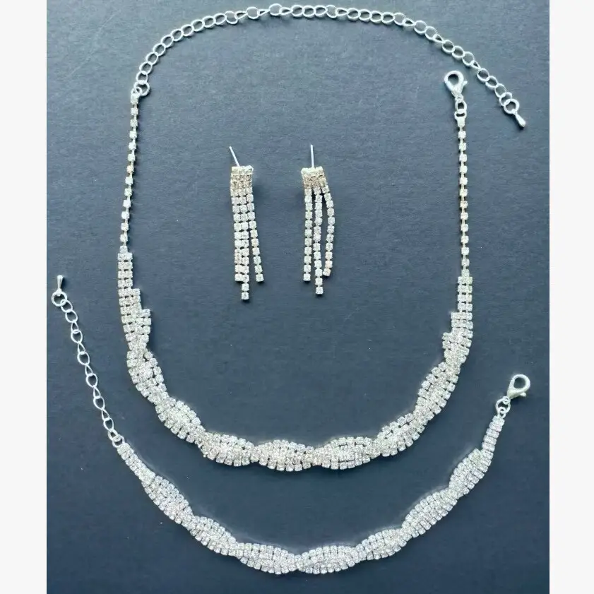 Cross-Border European and American Jewelry Sets, Bridal Necklaces and Earrings, Fashionable and High-End Jewelry, Versatile Clavicle Chain Accessories