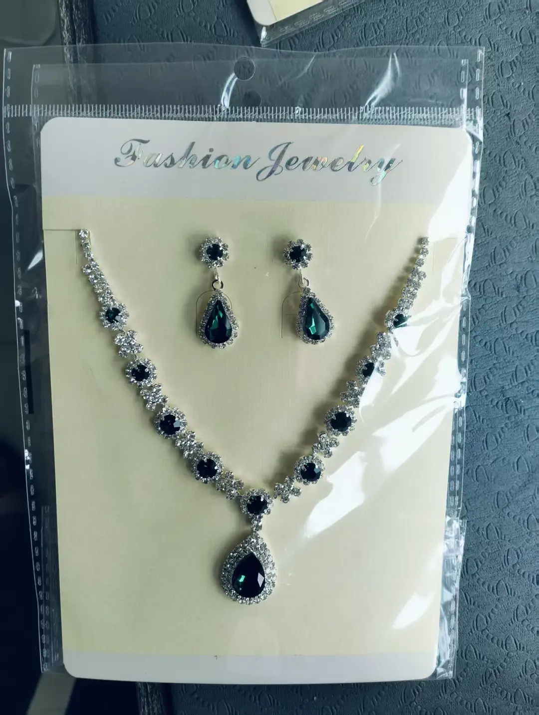 Cross-Border European and American Jewelry Sets, Bridal Necklaces and Earrings, Fashionable and High-End Jewelry, Versatile Clavicle Chain Accessories