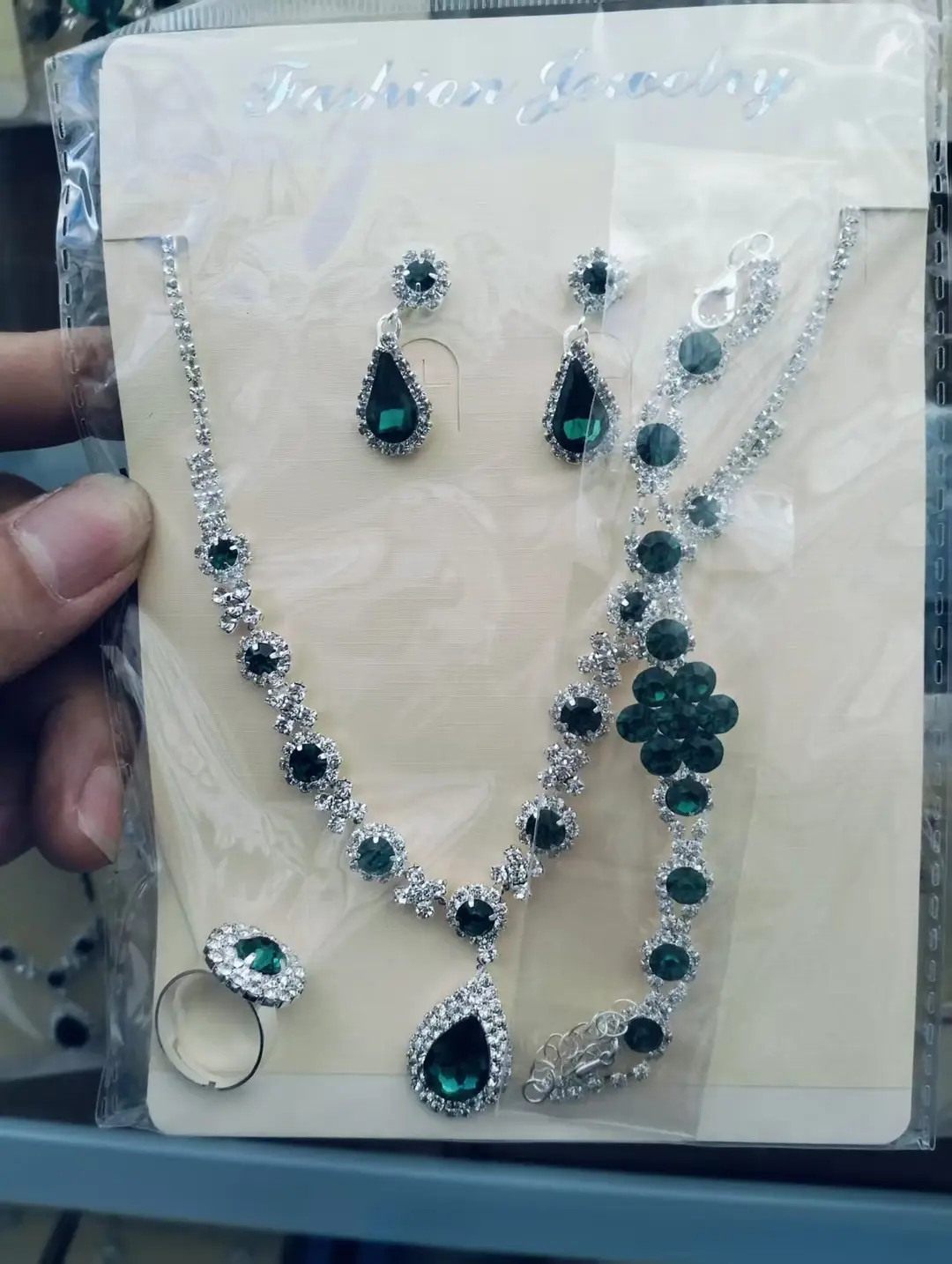 Cross-Border European and American Jewelry Sets, Bridal Necklaces and Earrings, Fashionable and High-End Jewelry, Versatile Clavicle Chain Accessories