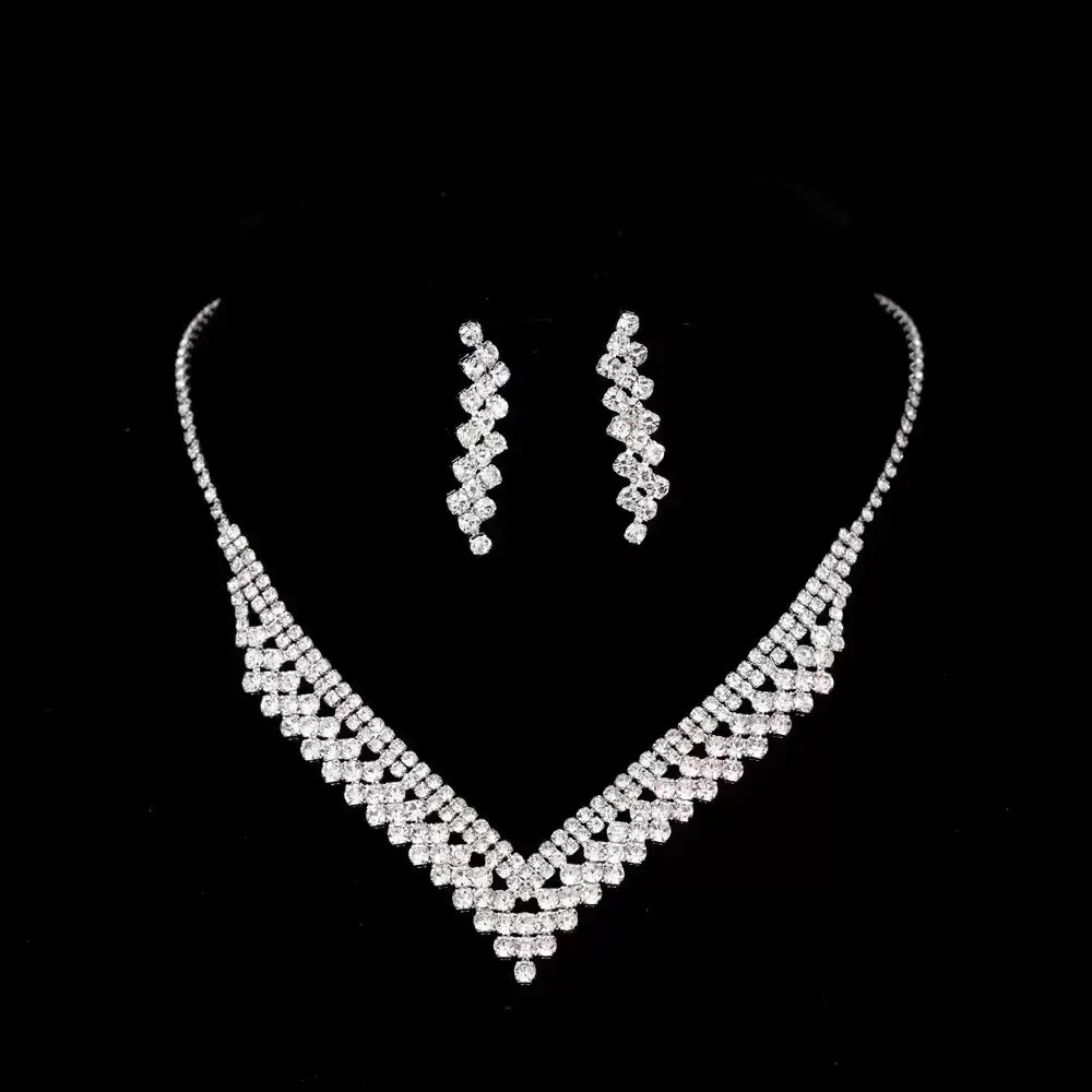 Cross-Border European and American Jewelry Sets, Bridal Necklaces and Earrings, Fashionable and High-End Jewelry, Versatile Clavicle Chain Accessories