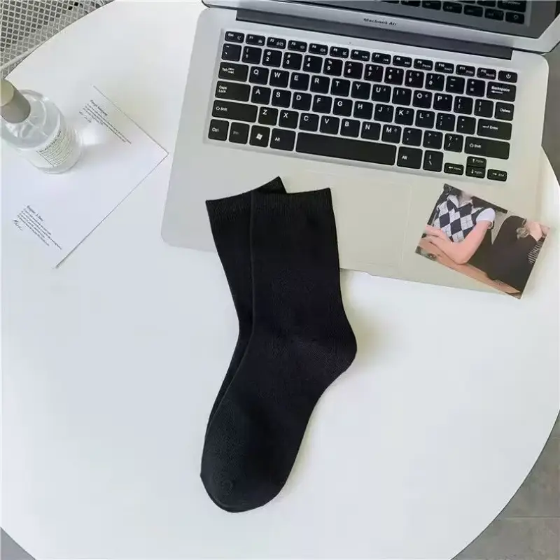 Men's Socks Are Simple and Versatile, Solid Color Mid-Calf Socks, Spring and Autumn Anti-Odor Men's Socks, Autumn and Winter Business Formal Socks
