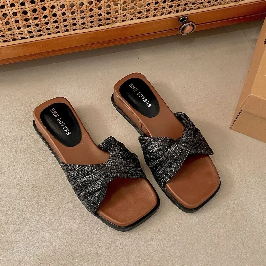4cm Thick-Soled "Holiday Straw-Woven" French Retro Woven Slip-On Sandals for Women, Summer Outdoor Flip-Flops