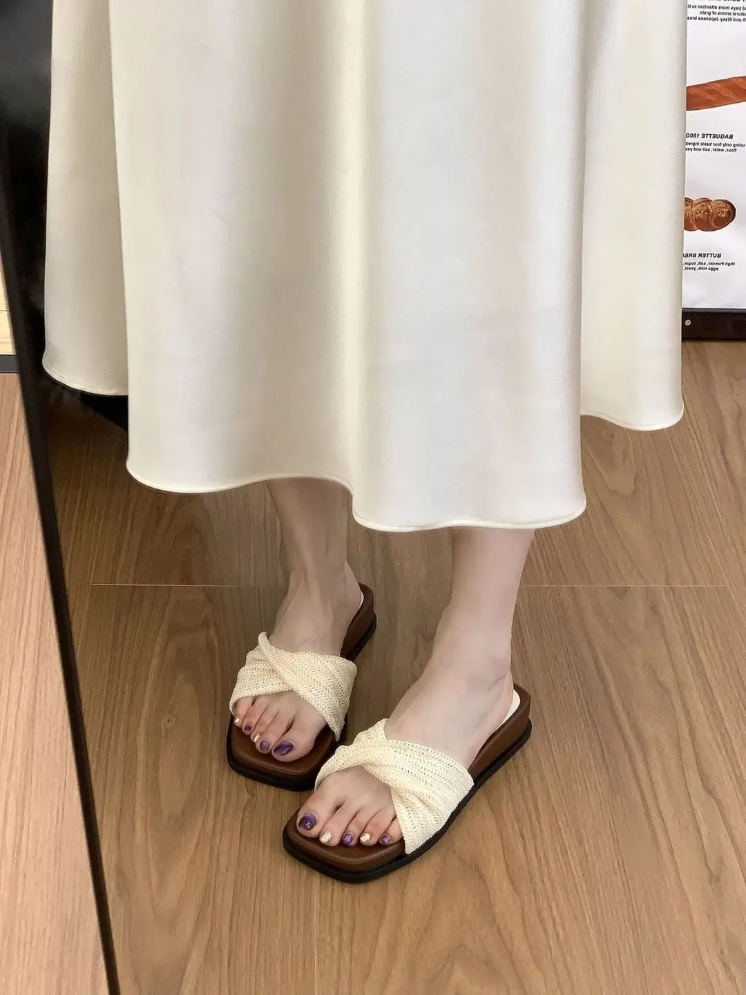 4cm Thick-Soled "Holiday Straw-Woven" French Retro Woven Slip-On Sandals for Women, Summer Outdoor Flip-Flops — feature 9