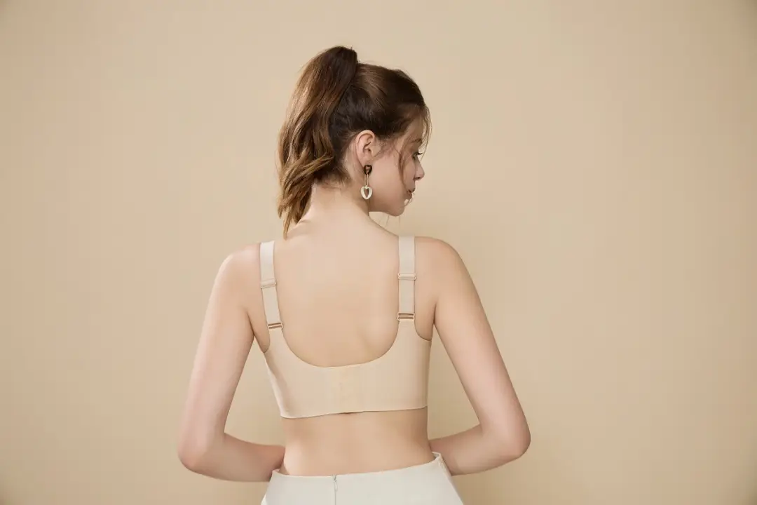 Jelly Soft Support Semi-Fixed Cup Seamless Wireless Comfortable Wide-Strap Bra with Gathering Effect, High Elasticity, Ultra-Soft, and Minimizes Appearance — feature 7