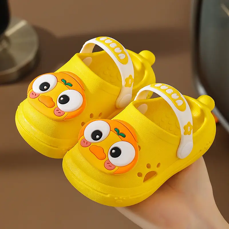 Girls' Summer Clogs Cute Shark Design for Toddlers and Kids, Trendy Soft-Soled Non-Slip Thick-Soled Boys' Sandals, Children's Slippers