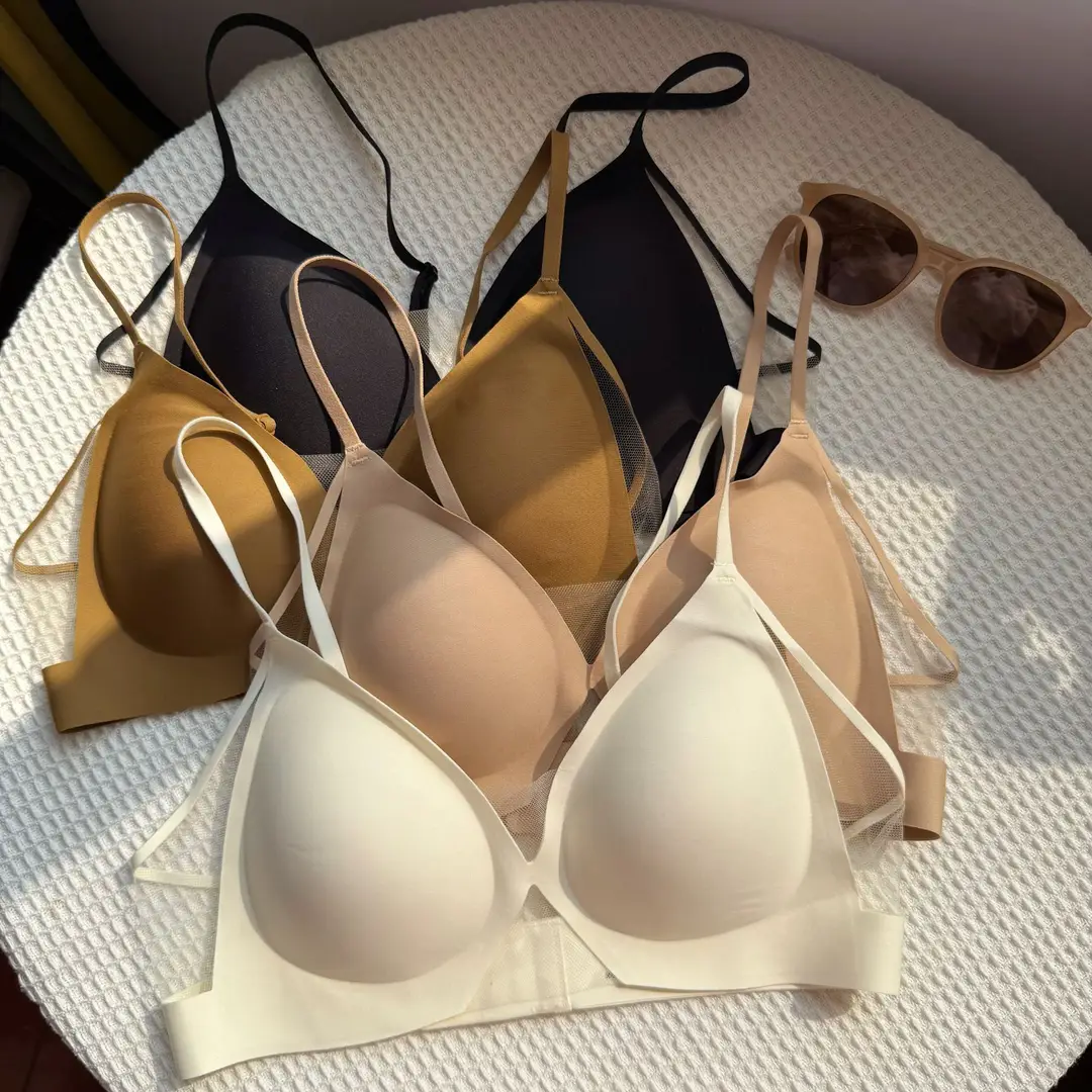 Original French-Style Triangle Cup Bra with Breathable Mesh, Lightweight, Comfortable, Sexy, Seamless, Simple, Beautiful Back Design, Women's Underwear