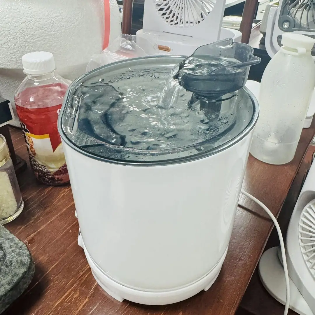 Cross-Border Wireless Charging Cat Water Dispenser with Automatic Circulating Water, No Need to Plug In, Smart Sensor Cat and Dog Drinking Bowl — feature 10