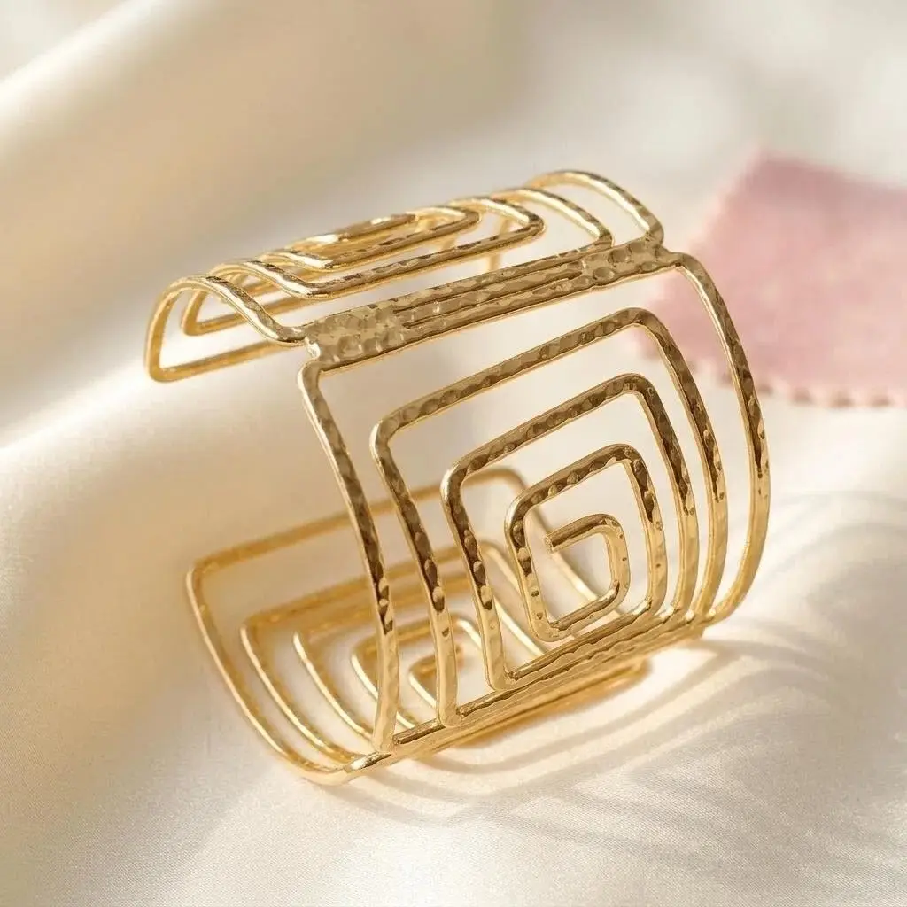 Hollow Wave-Shaped Korean-Style Multi-Layer Metal Arm Bracelet, European and American Cross-Border Minimalist Style Bracelet, New Light Luxury Elegant Bracelet for Women