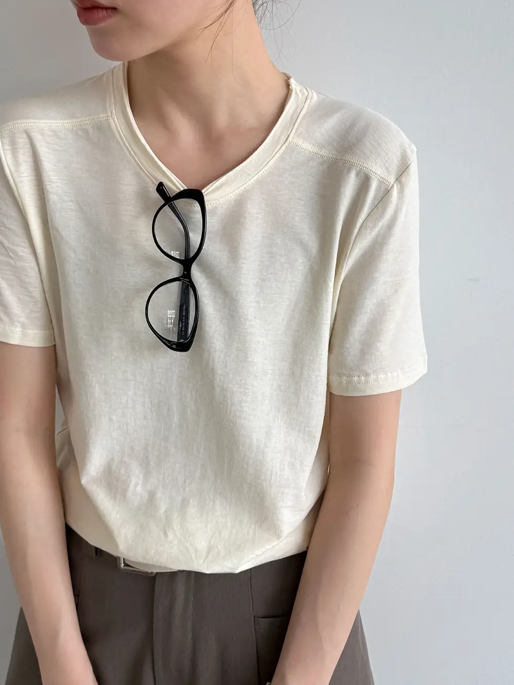 Luxi Korean-Style Versatile Straight-Shoulder Loose T-Shirt for Women 2026 Summer New Slim-Fit Commuter Short-Sleeve Top 21057