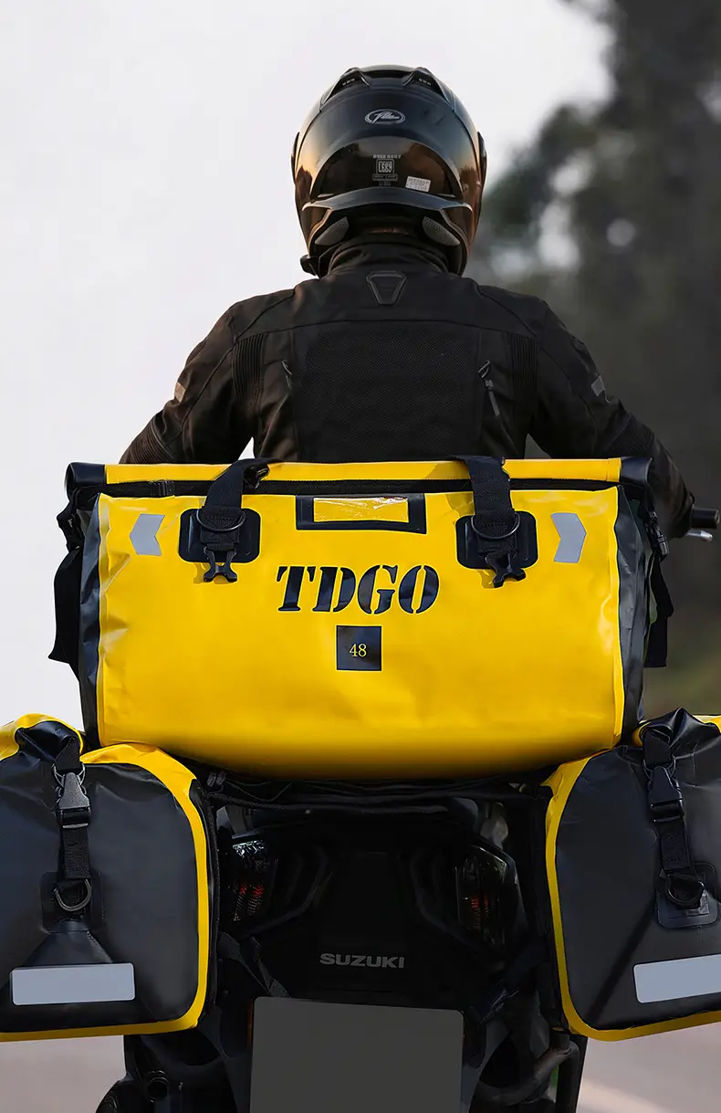 Motorcycle rear seat bag, helmet bag, rear luggage bag, storage bag, waterproof travel shoulder bag, riding pannier bag — feature 15