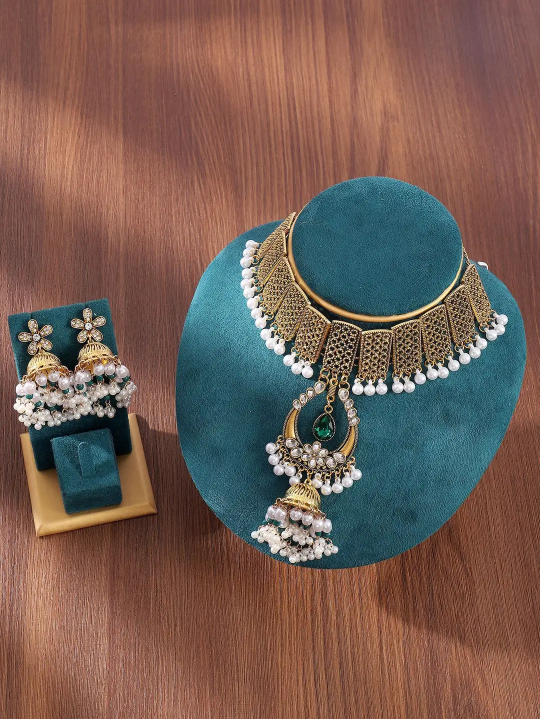 Cross-Border Indian Style Retro Ethnic Style Hollow Wind Chime Earrings and Necklace Bohemian Exotic Style Diamond-Encrusted Set — feature 6
