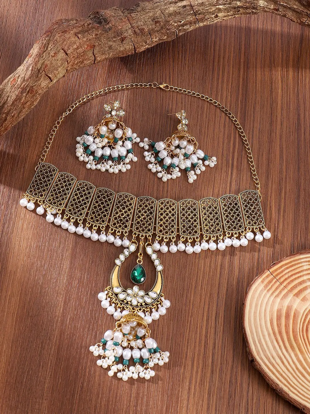 Cross-Border Indian Style Retro Ethnic Style Hollow Wind Chime Earrings and Necklace Bohemian Exotic Style Diamond-Encrusted Set — feature 7