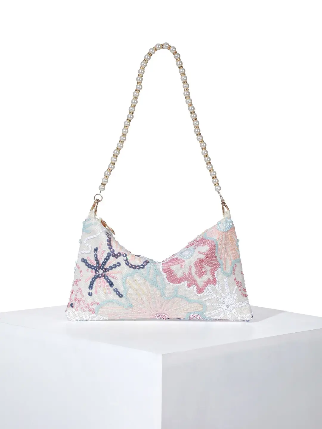 New Chinese-Style Embroidered Pearl Handbag for Evening Events 2026 New Niche Design Embroidered Sequin Bag Single Shoulder Underarm Bag