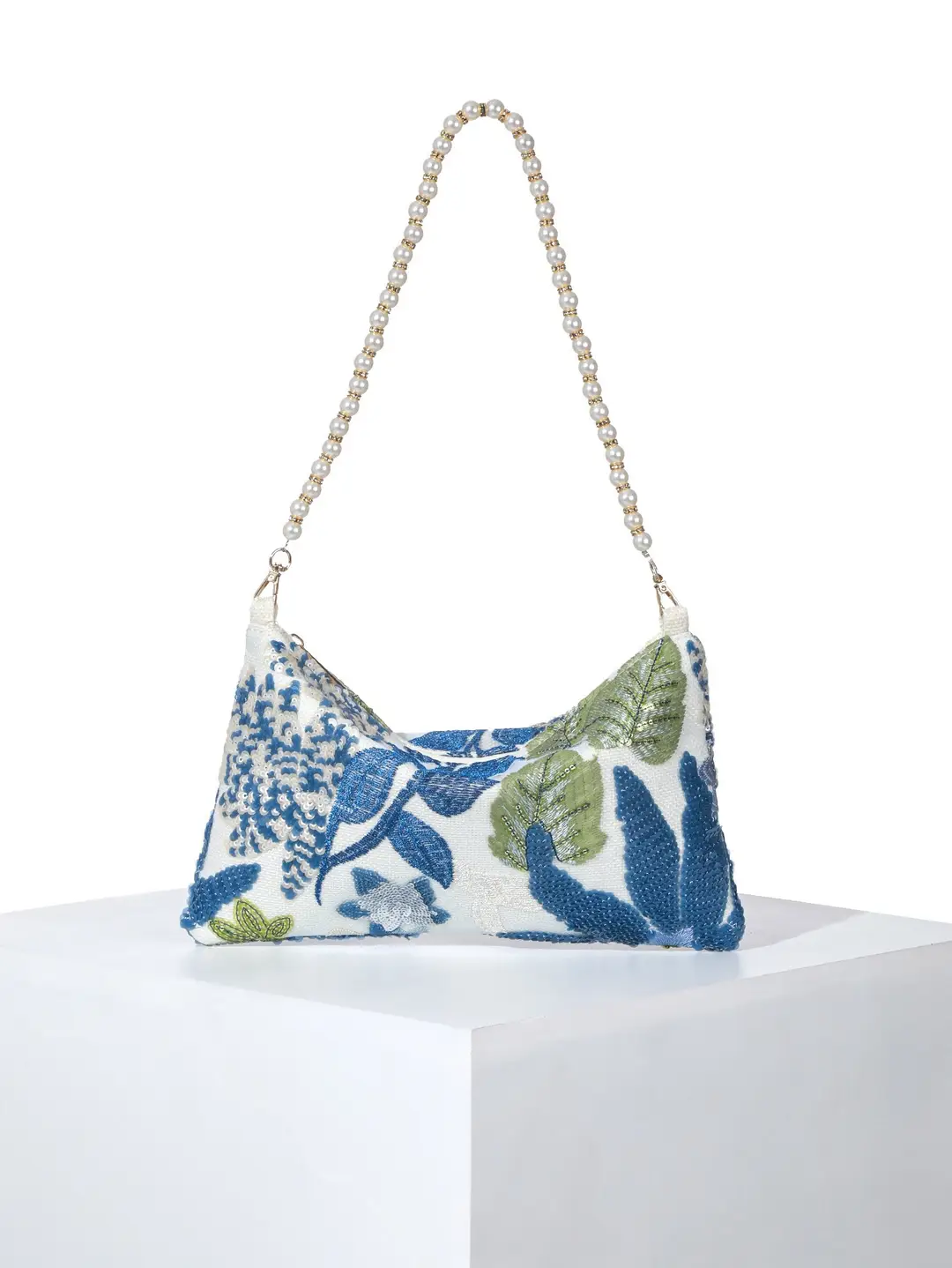 New Chinese-Style Embroidered Pearl Handbag for Evening Events 2026 New Niche Design Embroidered Sequin Bag Single Shoulder Underarm Bag